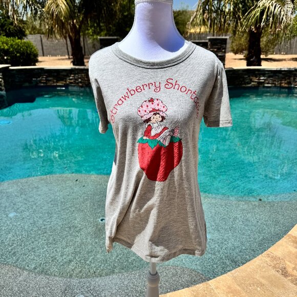 Maurices Tops - Maurices Strawberry Shortcake T-Shirt 1980s style - Size Women's Small